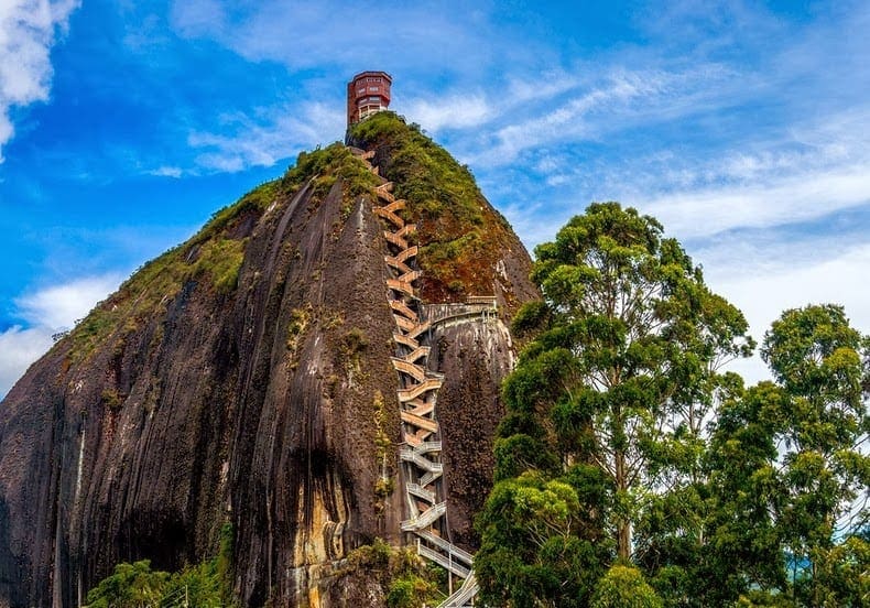 guatape rock El Peñol Stone