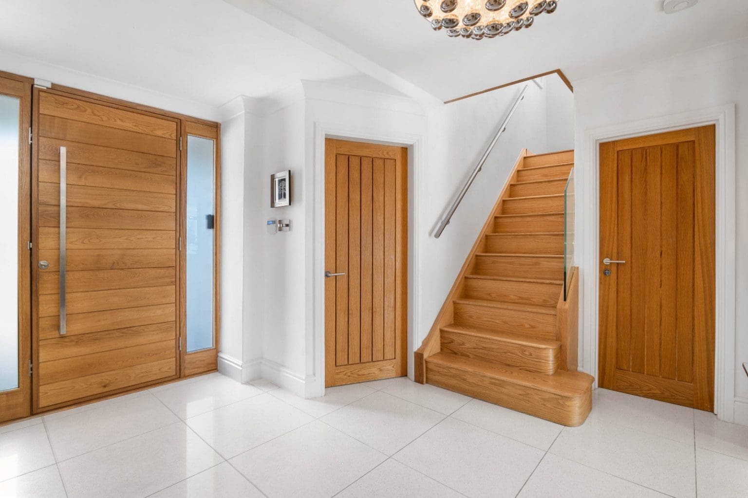 A new frameless glass and oak staircase in Worcester