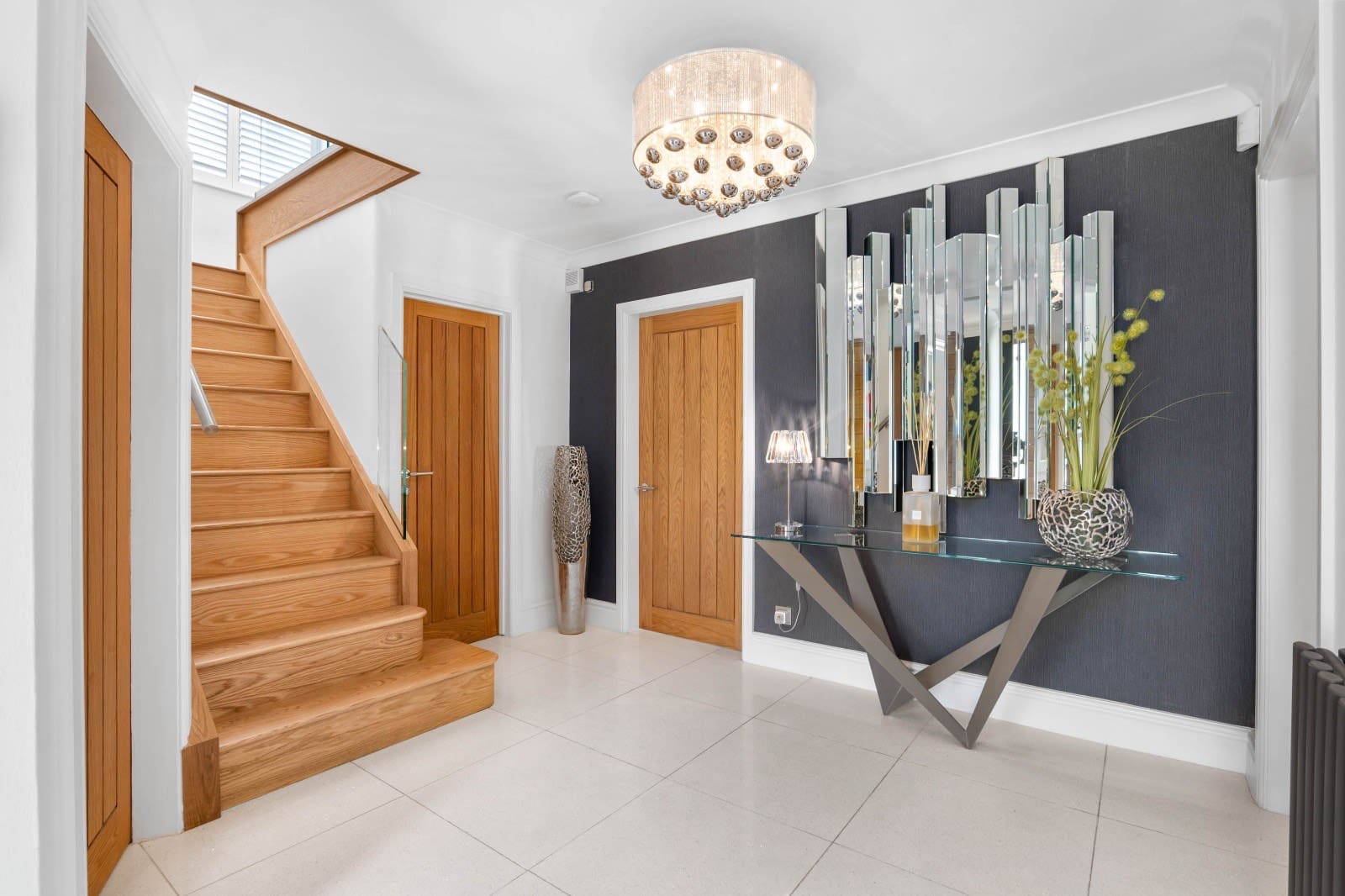 A new frameless glass and oak staircase in Worcester