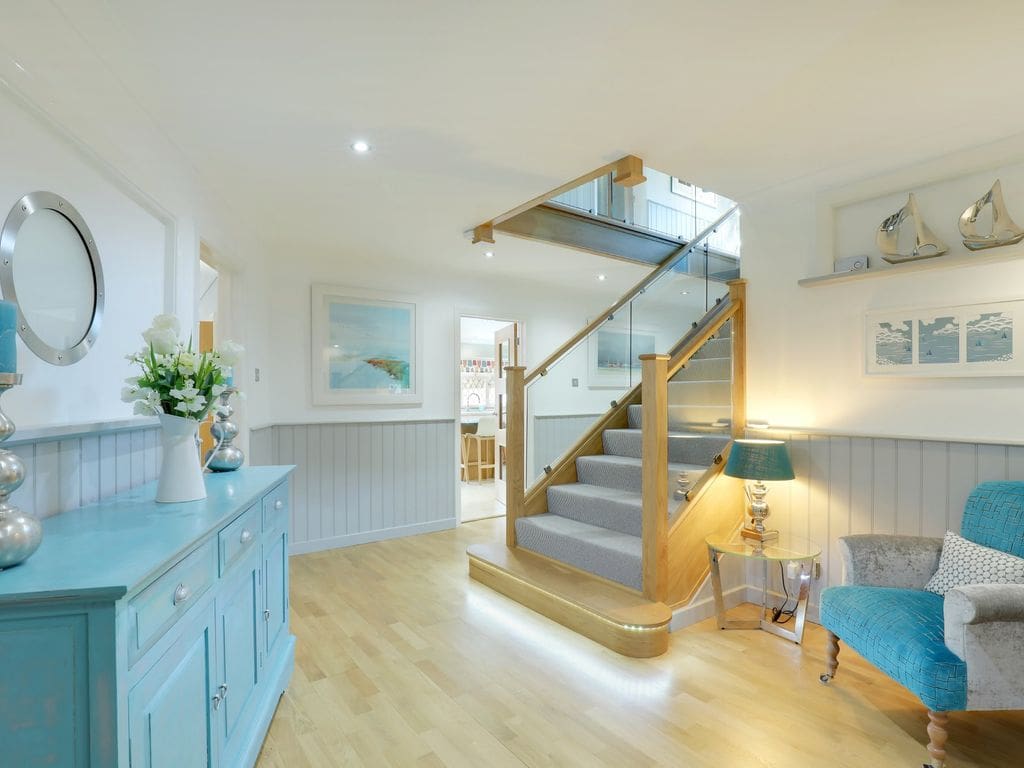 A bright & modern staircase in a bright & modern Horsham home makes this the perfect staircase for this stunning West Sussex setting.